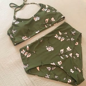 Green high-waisted two piece swimsuit